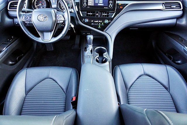 Used 2023 Toyota Camry SE image 19