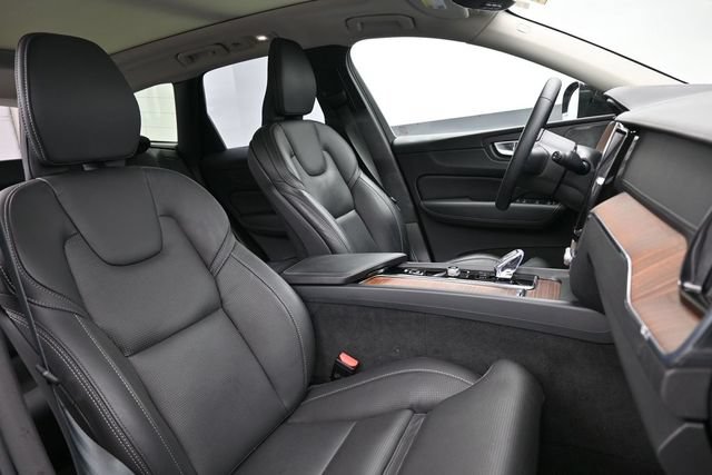 Used 2024 Volvo XC60 B5 Ultimate w/ Climate Package AWD/4WD image 36