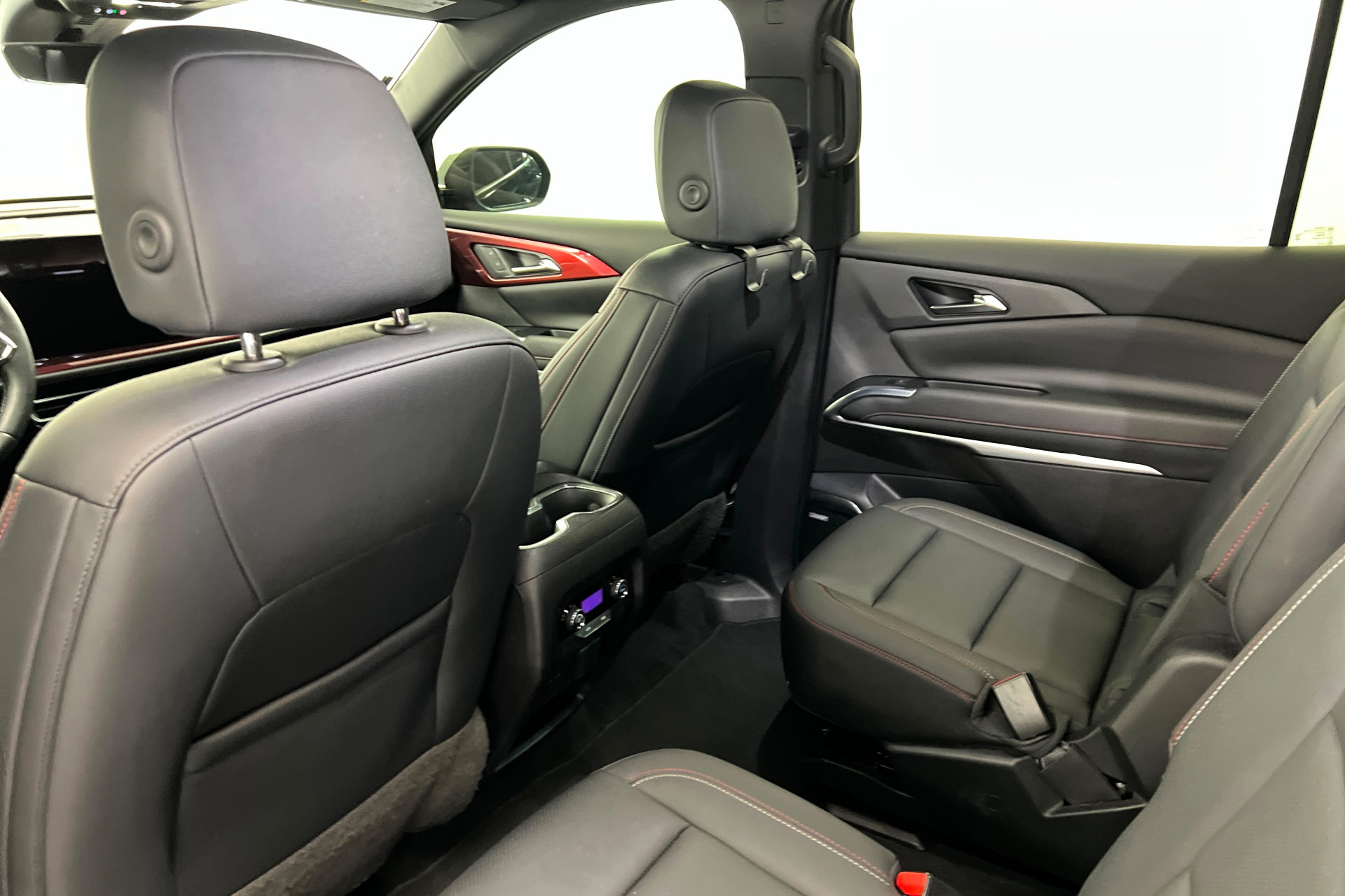 Used 2024 Chevrolet Traverse Z71 w/ Enhanced Driving Package AWD/4WD image 20