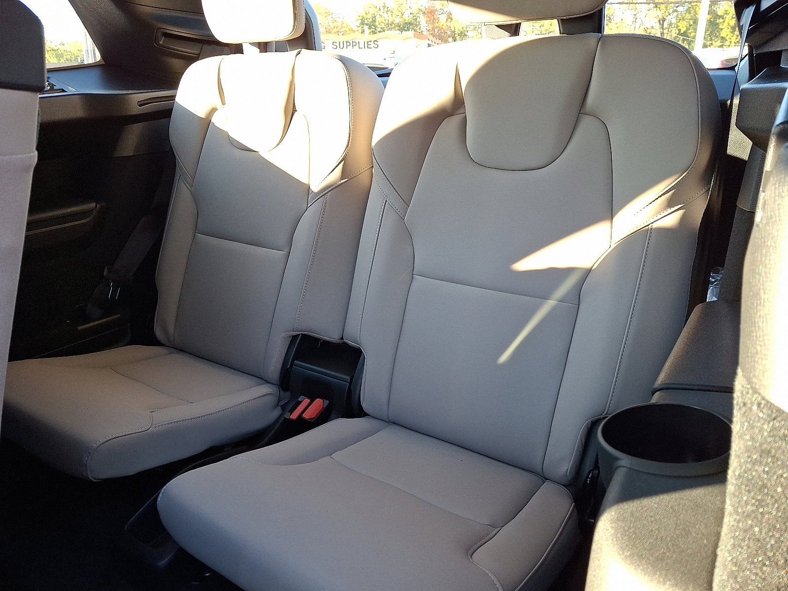 New 2026 Volvo XC90 B6 Core image 6