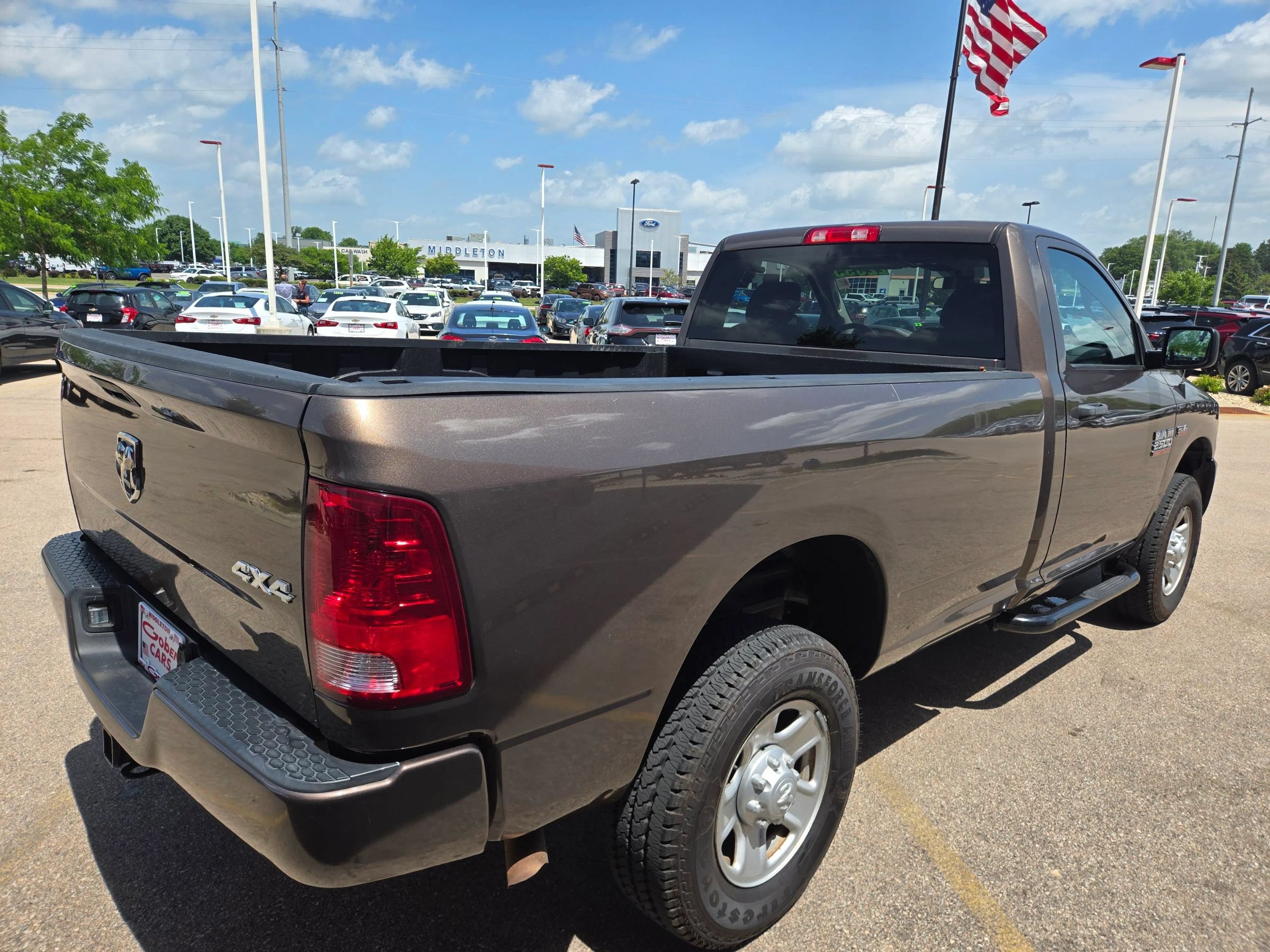 Used 2018 RAM 2500 Tradesman w/ Power & Remote Entry Group AWD/4WD image 4