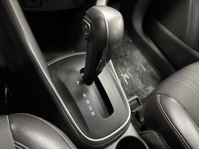 Used 2019 Chevrolet Trax LT w/ LT Convenience Package AWD/4WD image 18