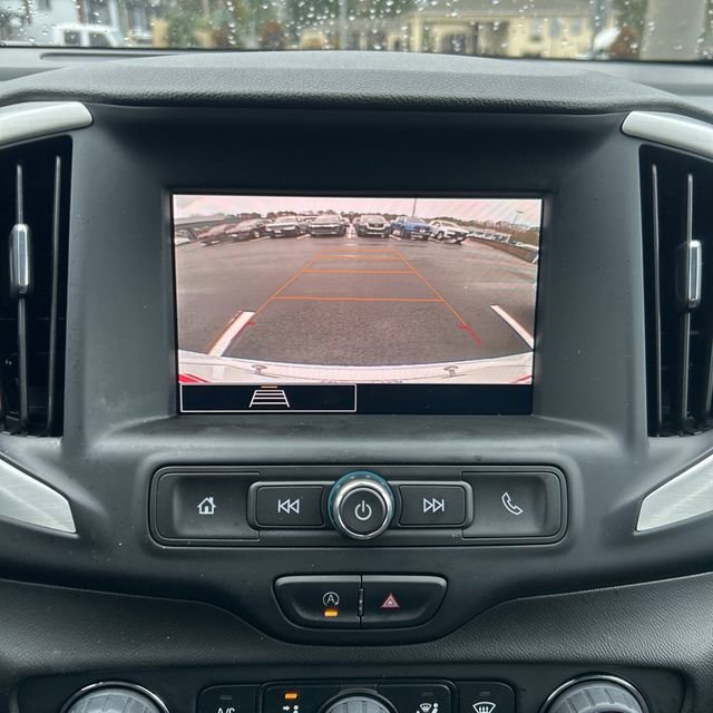 Used 2022 GMC Terrain SLE w/ Driver Convenience Package image 17