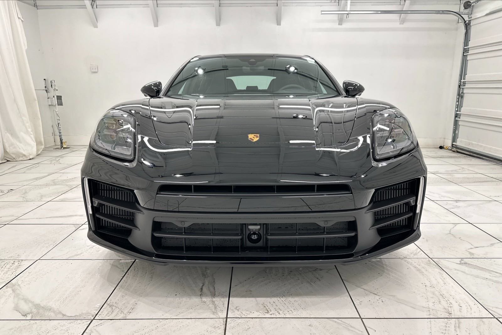Certified 2025 Porsche Panamera 4 AWD/4WD image 7