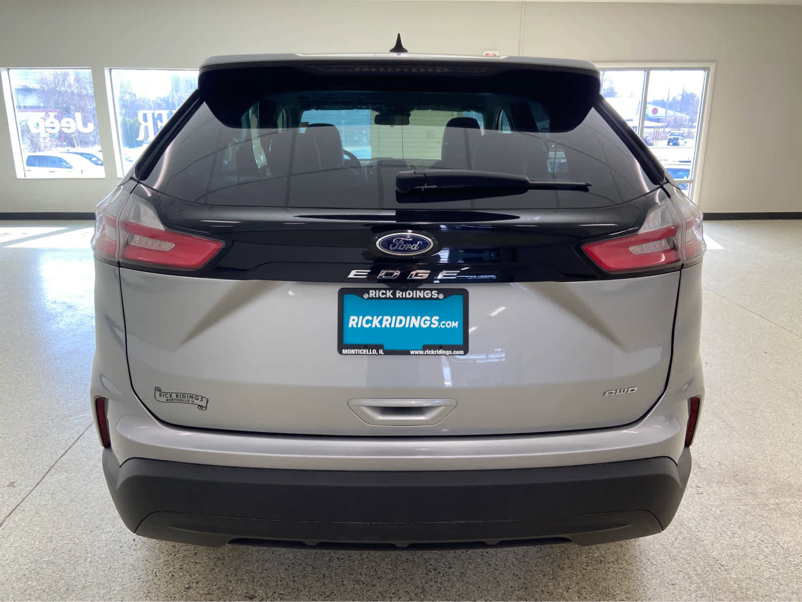 Used 2024 Ford Edge SE image 7