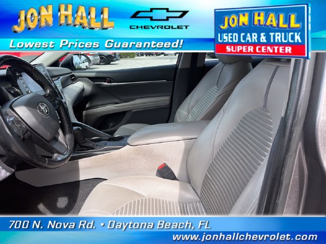 Used 2021 Toyota Camry SE w/ Convenience Package FWD image 16