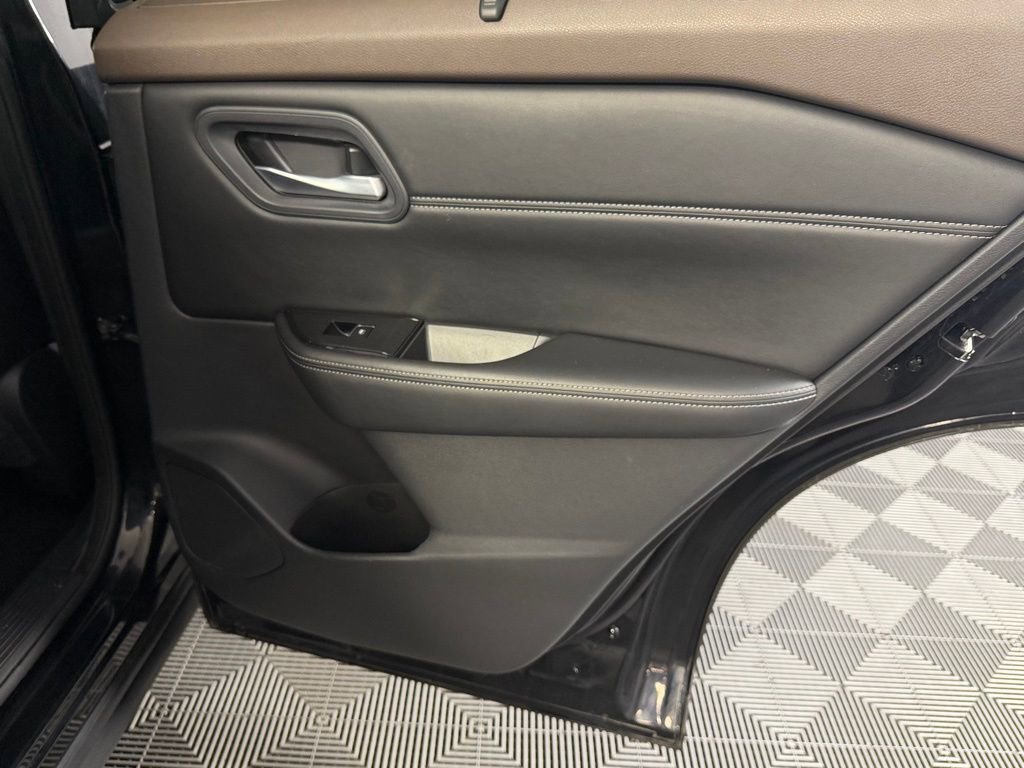 Used 2023 Nissan Rogue SL w/ SL Premium Package FWD image 29