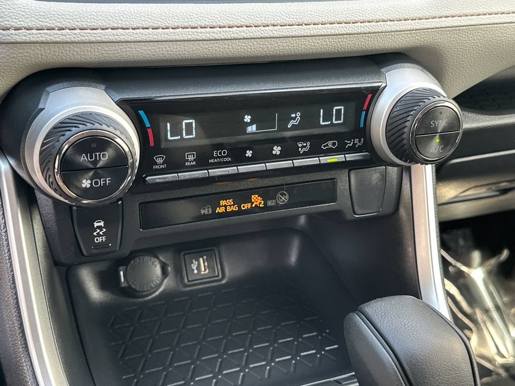 Certified 2025 Toyota RAV4 XLE AWD/4WD image 27