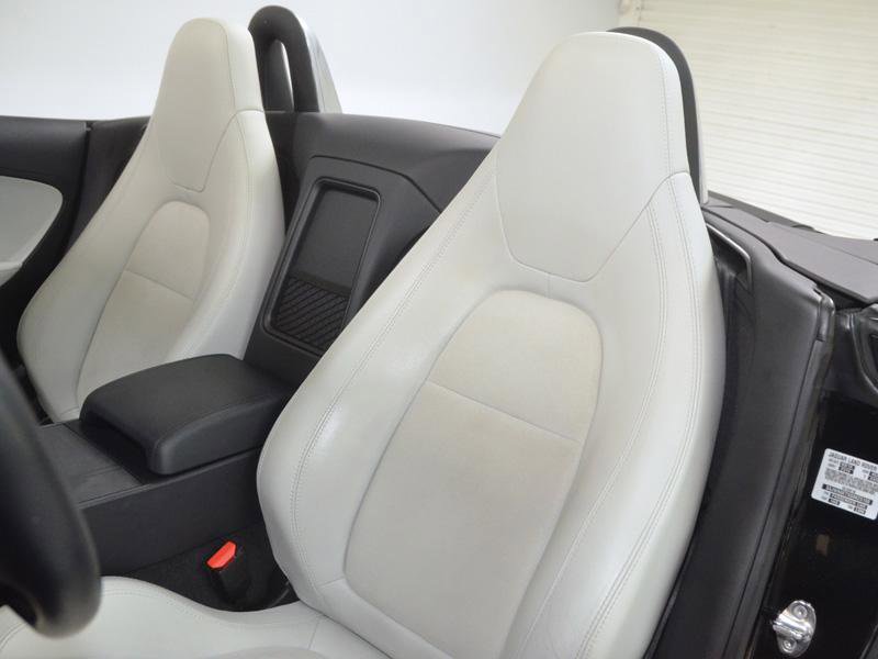Used 2016 Jaguar F-TYPE Convertible image 19