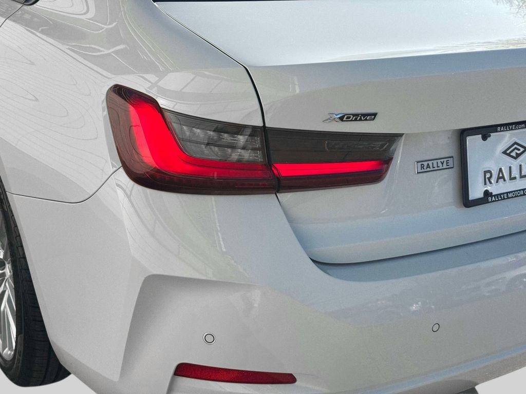 Certified 2023 BMW 330i xDrive Sedan w/ Driving Assistance Package image 10