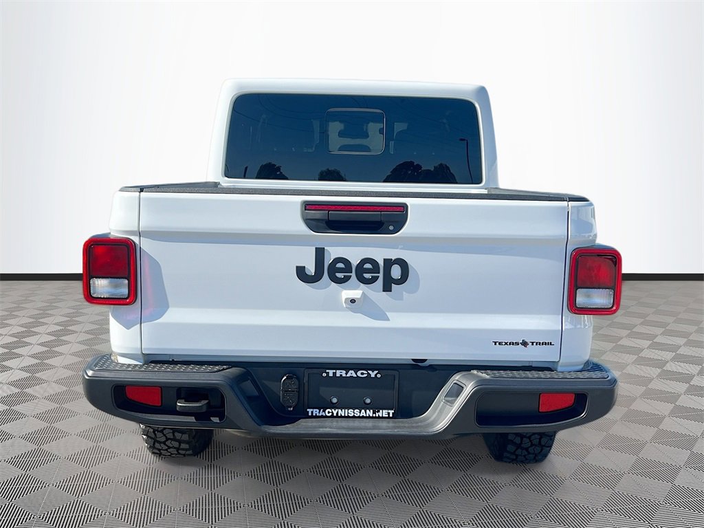 Used 2024 Jeep Gladiator Willys image 6