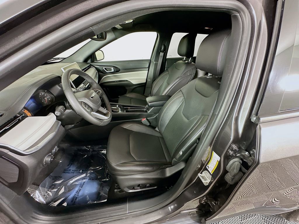 Certified 2023 Jeep Compass Limited AWD/4WD image 30