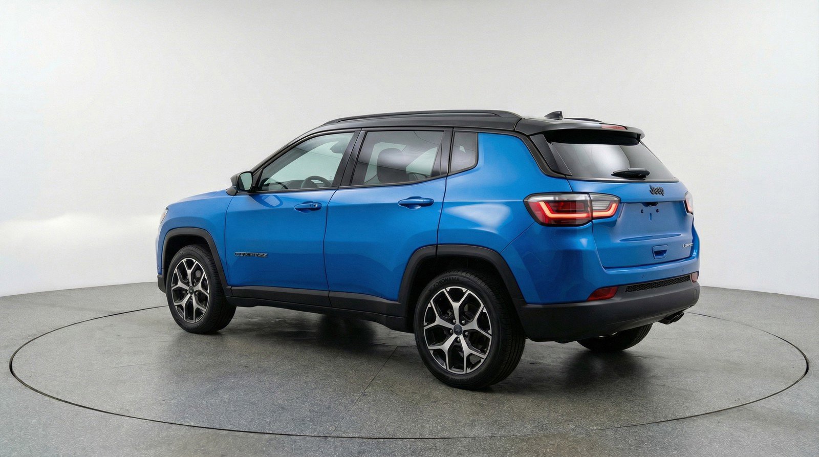 Used 2025 Jeep Compass Limited AWD/4WD image 6