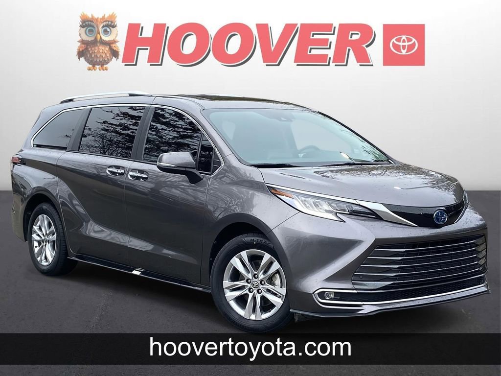 Used 2022 Toyota Sienna Limited