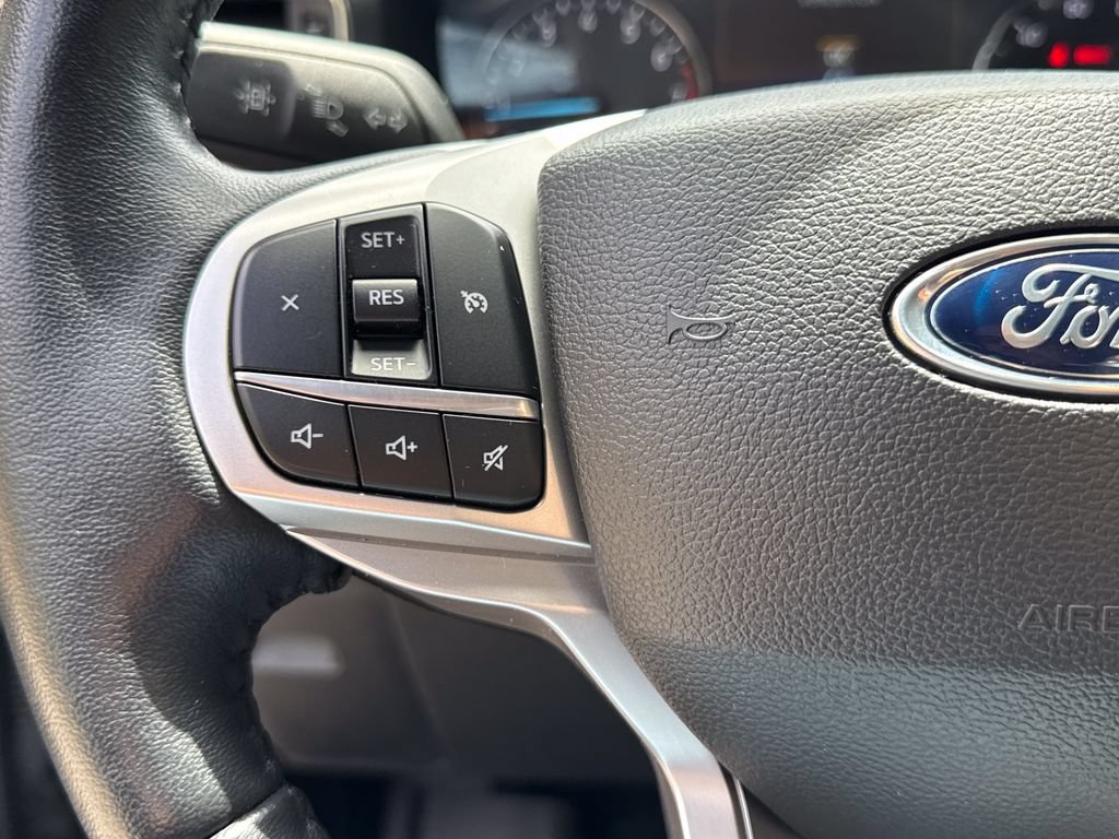 Used 2023 Ford Explorer XLT w/ Equipment Group 202A AWD/4WD image 24