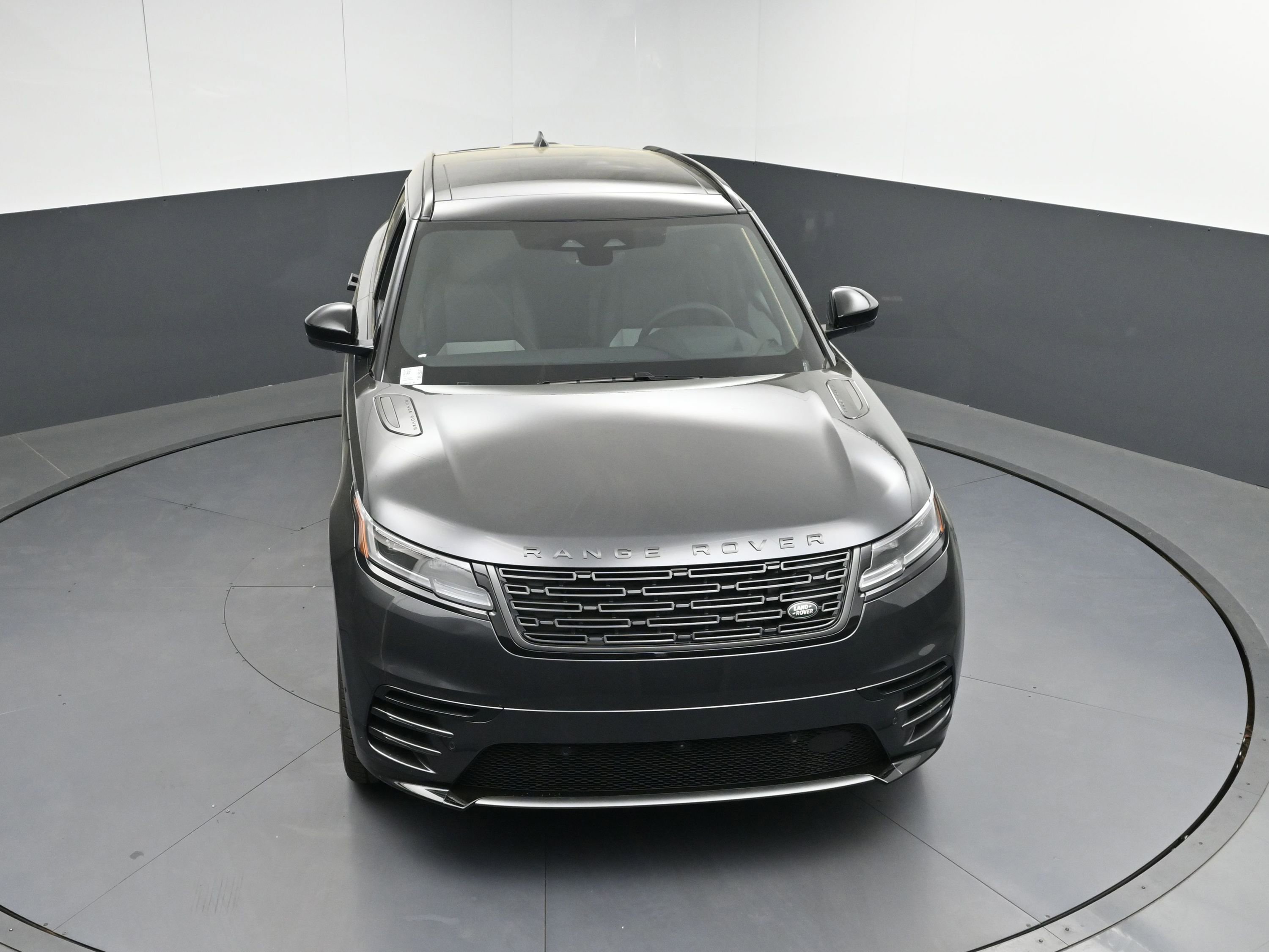 New 2026 Land Rover Range Rover Velar Dynamic SE image 37
