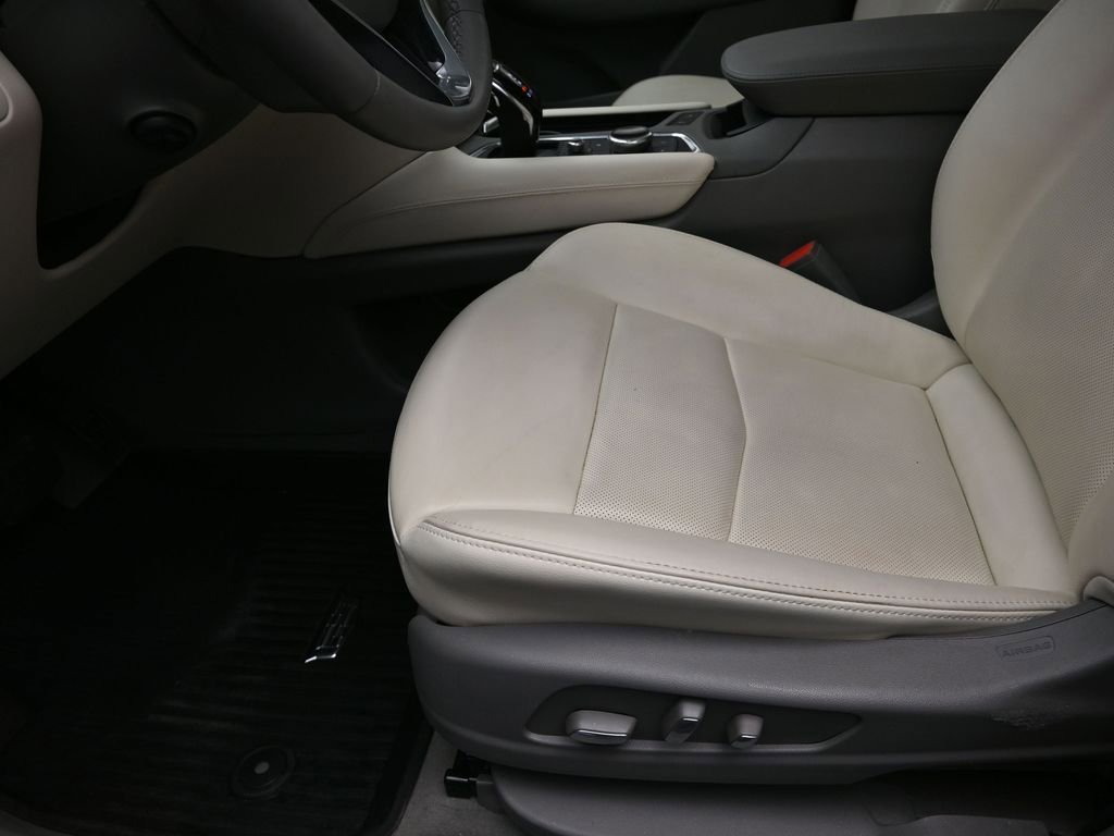 Used 2023 Cadillac XT6 Premium Luxury w/ Technology Package image 13