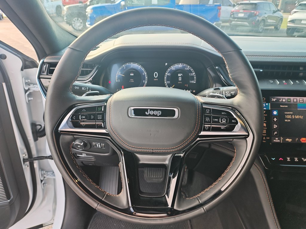 Used 2026 Jeep Grand Cherokee L Summit w/ Obsidian Package AWD/4WD image 17