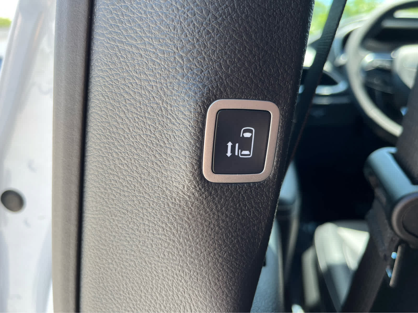 New 2026 Chrysler Pacifica Select FWD image 24
