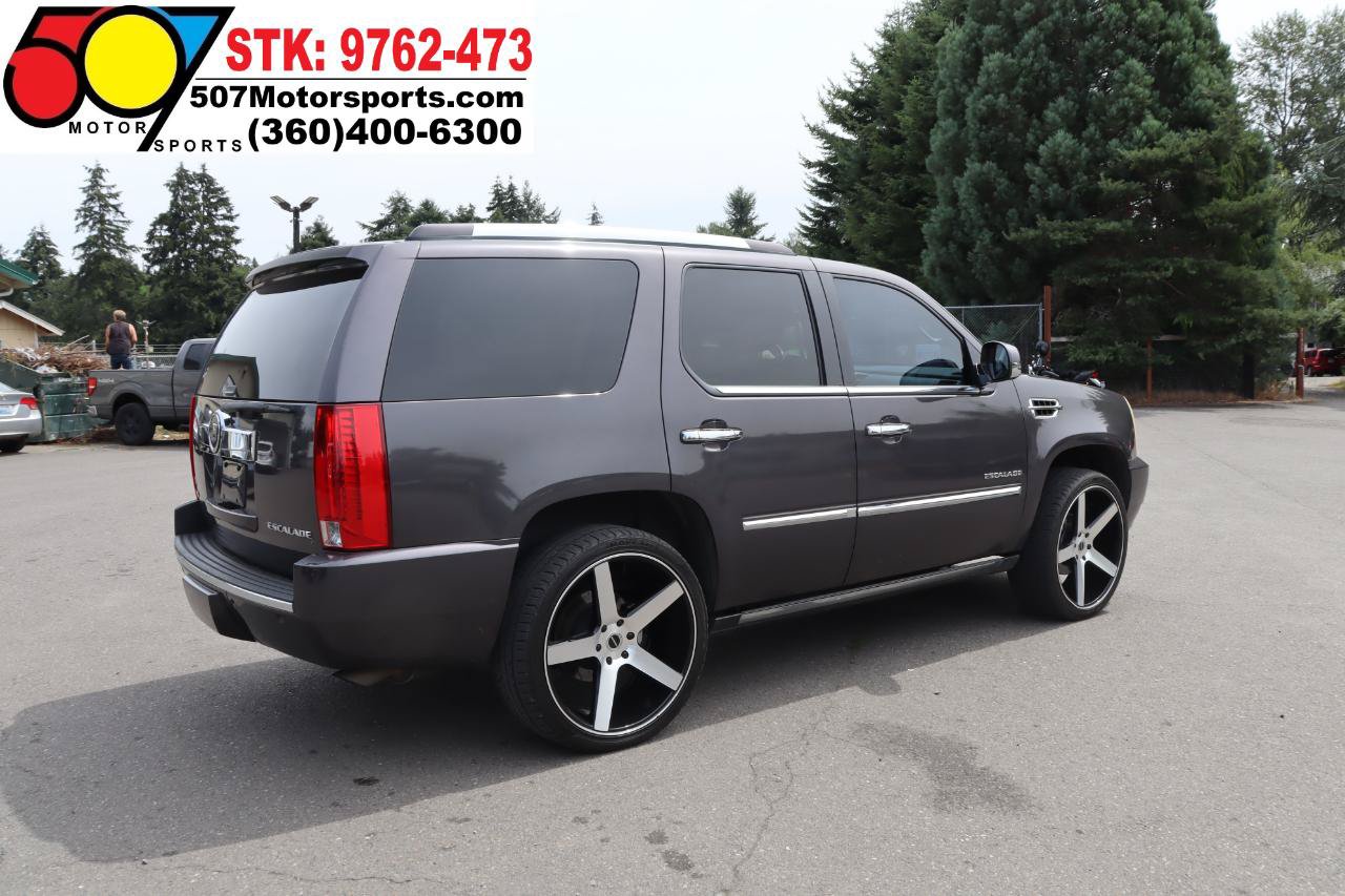 Used 2010 Cadillac Escalade Premium AWD/4WD image 10