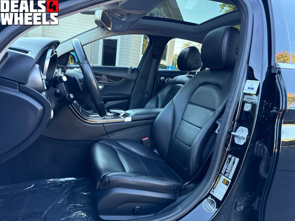 Used 2015 Mercedes-Benz C 300 Sedan image 9