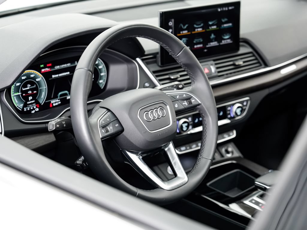 Used 2023 Audi Q5 e Premium w/ Convenience Package AWD/4WD image 9