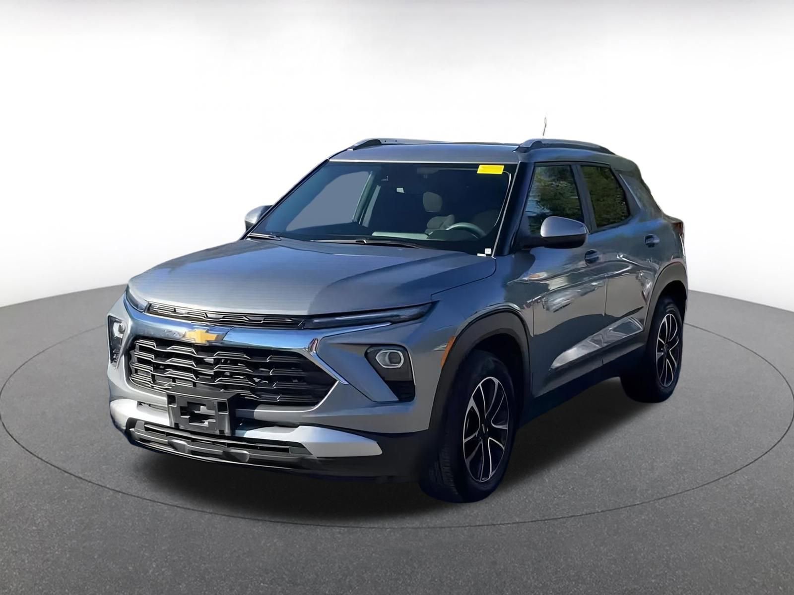 Used 2025 Chevrolet TrailBlazer LT image 4