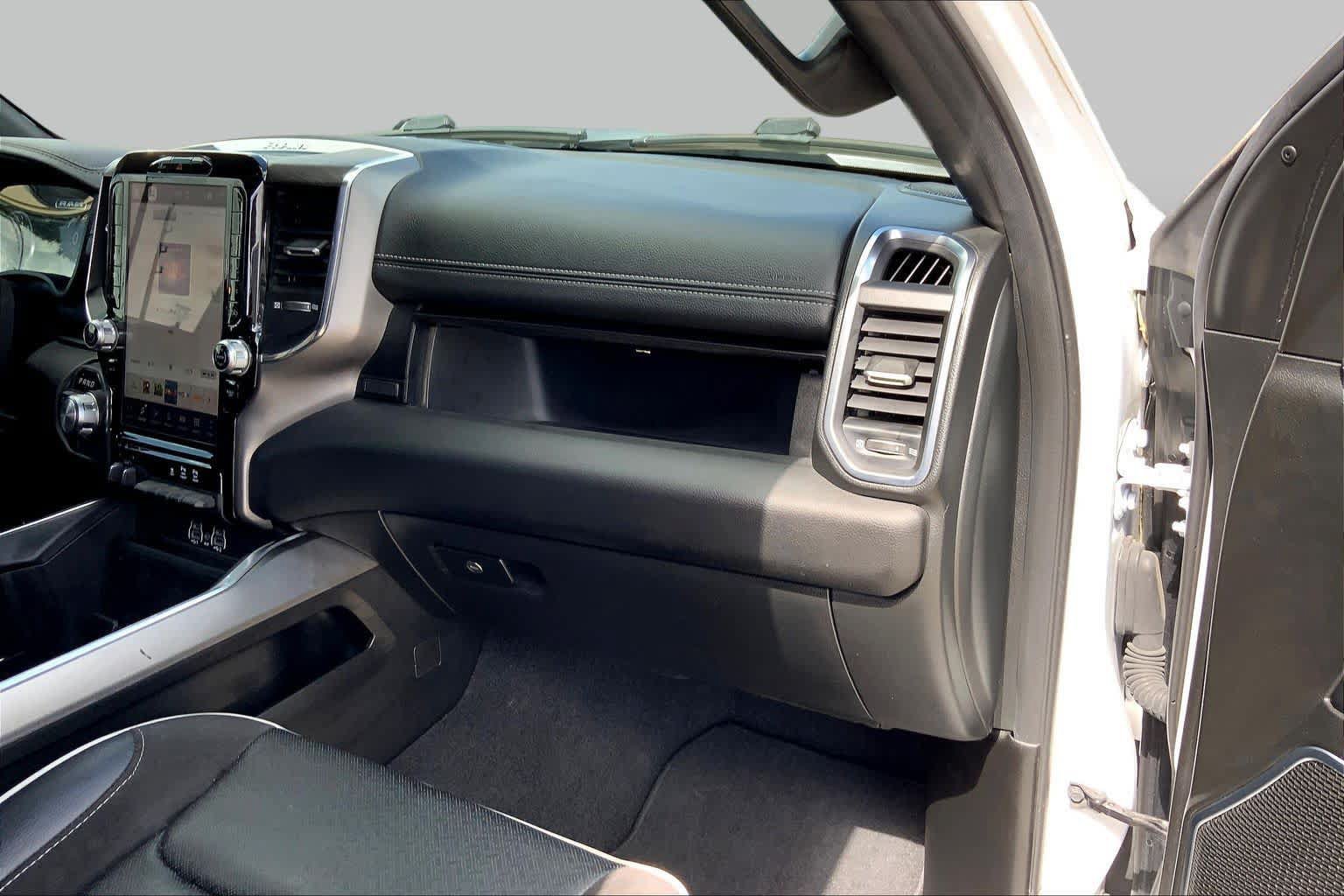Used 2025 RAM 1500 Laramie w/ Laramie Southwest Edition AWD/4WD image 19