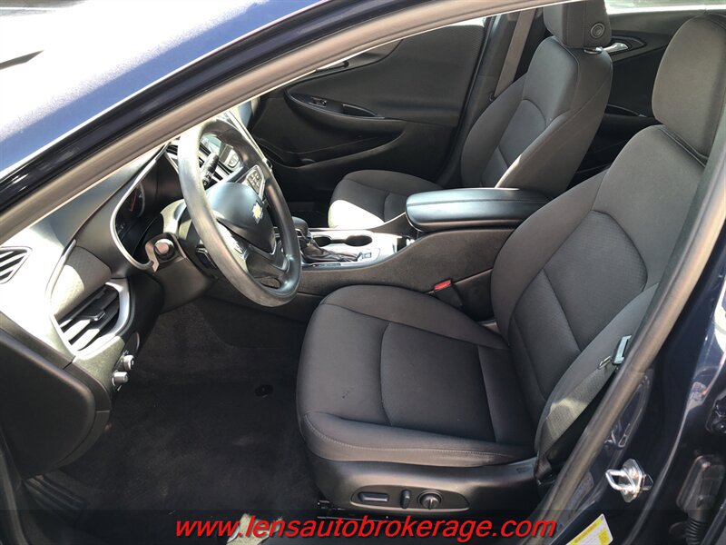 Used 2022 Chevrolet Malibu LT FWD image 11