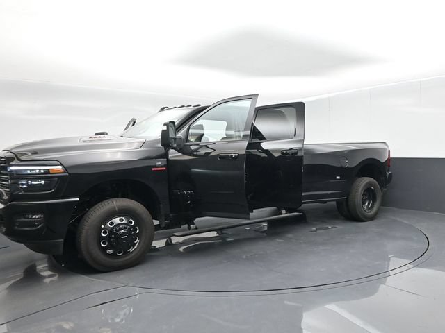 New 2026 RAM 3500 Laramie AWD/4WD image 63