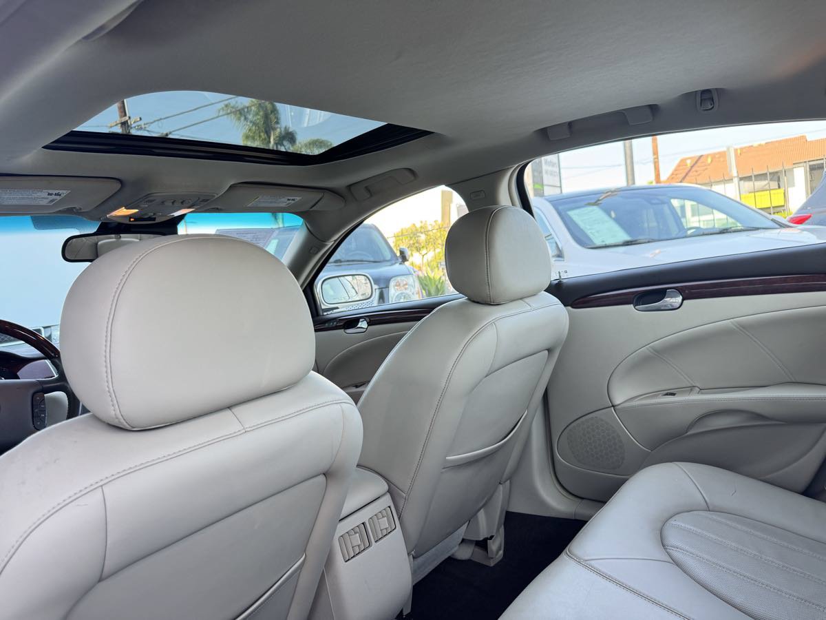 Used 2008 Buick Lucerne CXS FWD image 25