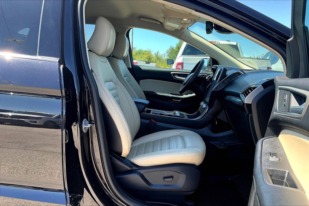 Used 2024 Ford Edge SEL AWD/4WD image 7
