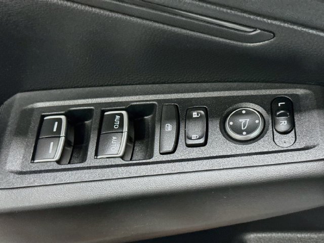 Used 2023 Honda Accord LX image 11