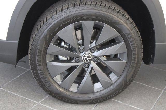 Used 2024 Volkswagen Taos S FWD image 11