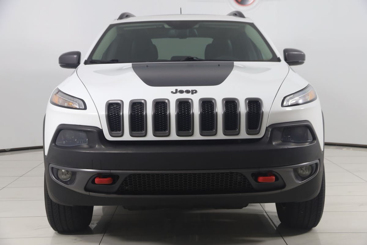 Used 2017 Jeep Cherokee Trailhawk AWD/4WD image 46