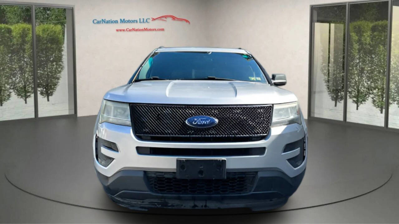 Used 2017 Ford Explorer FWD image 2