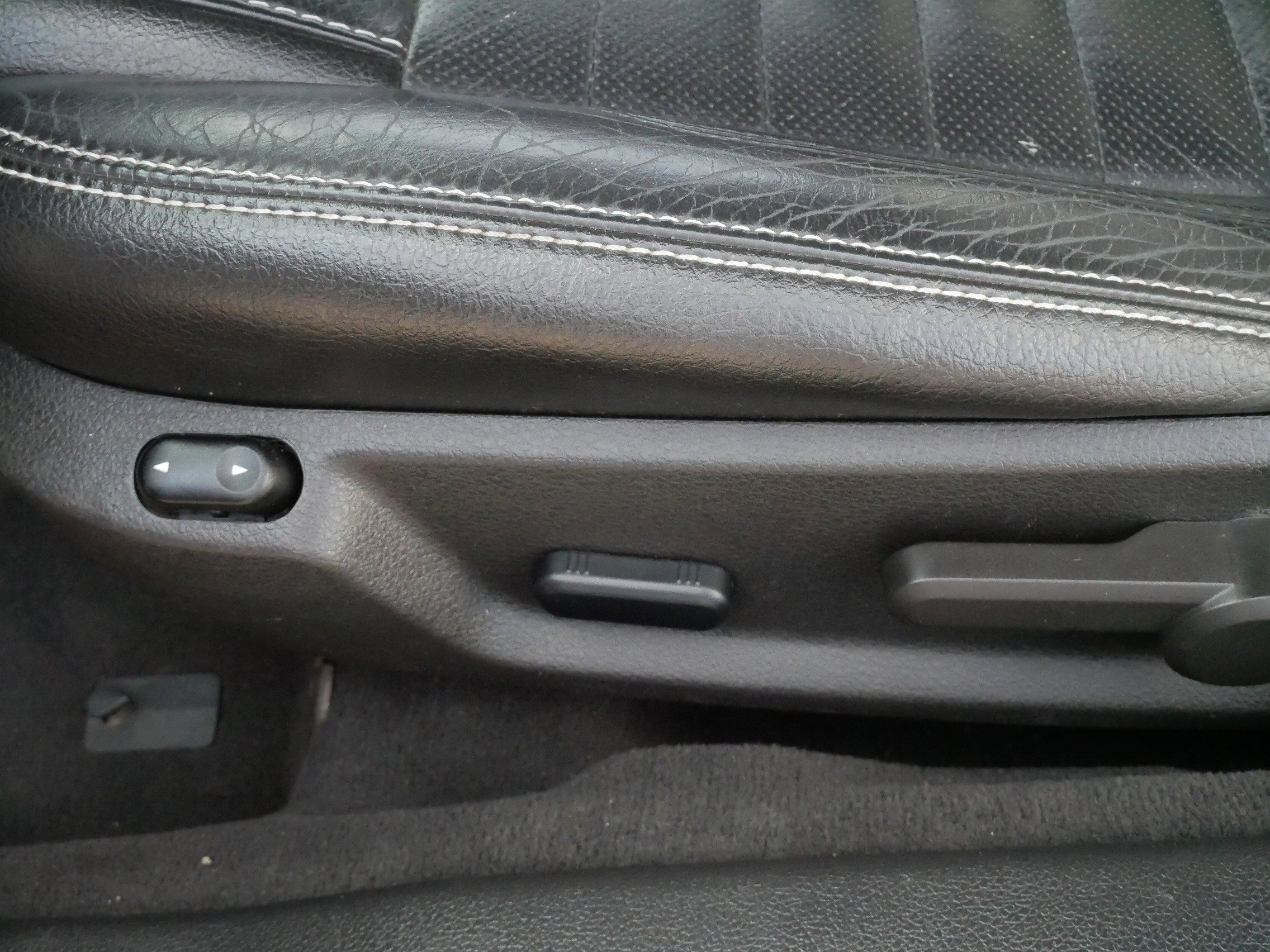 Used 2010 Ford Mustang GT Premium RWD image 20