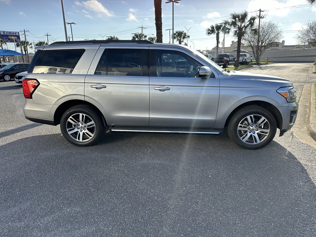 Used 2022 Ford Expedition XLT image 7