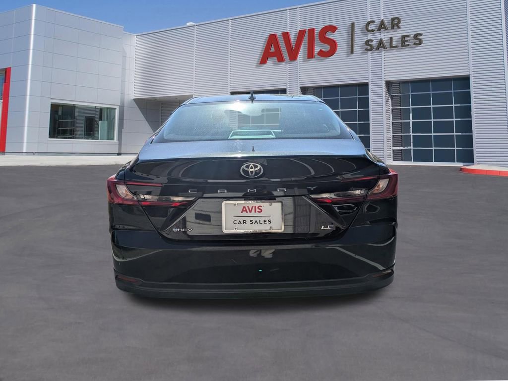 Used 2025 Toyota Camry LE FWD image 7