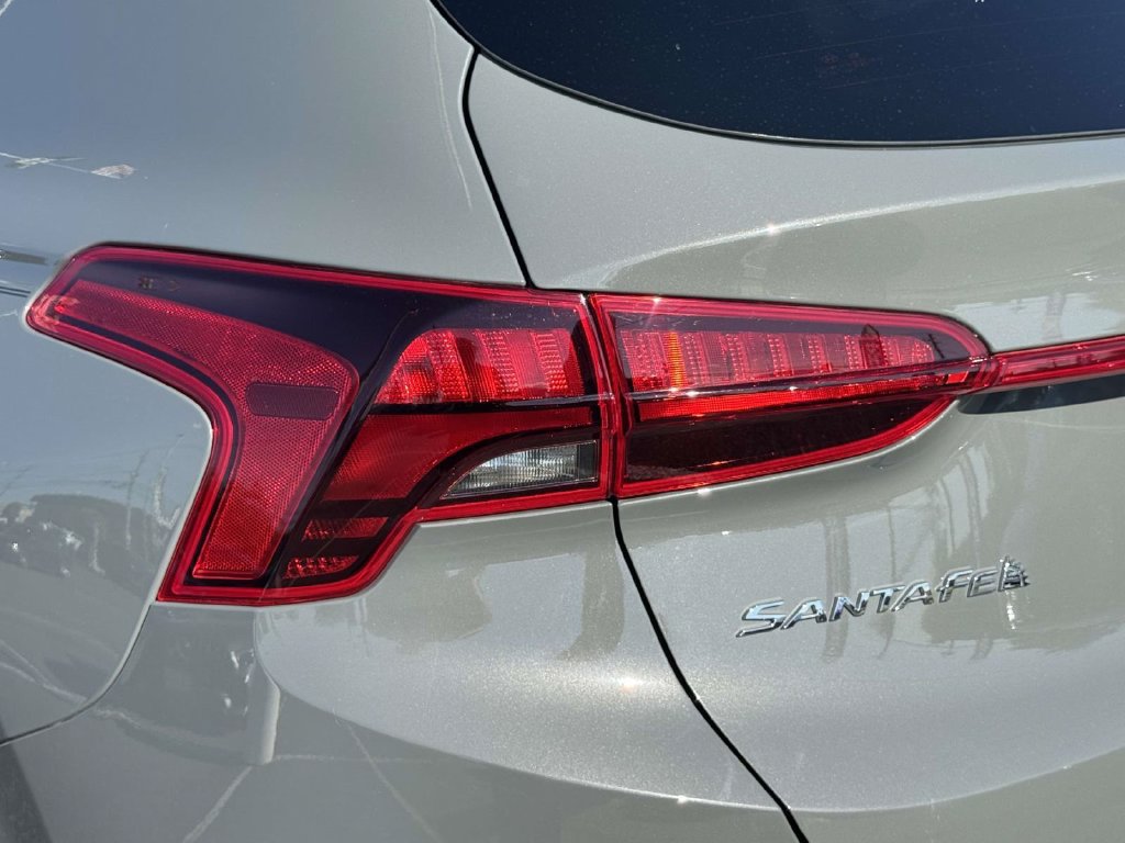 Used 2023 Hyundai Santa Fe SE AWD/4WD image 11