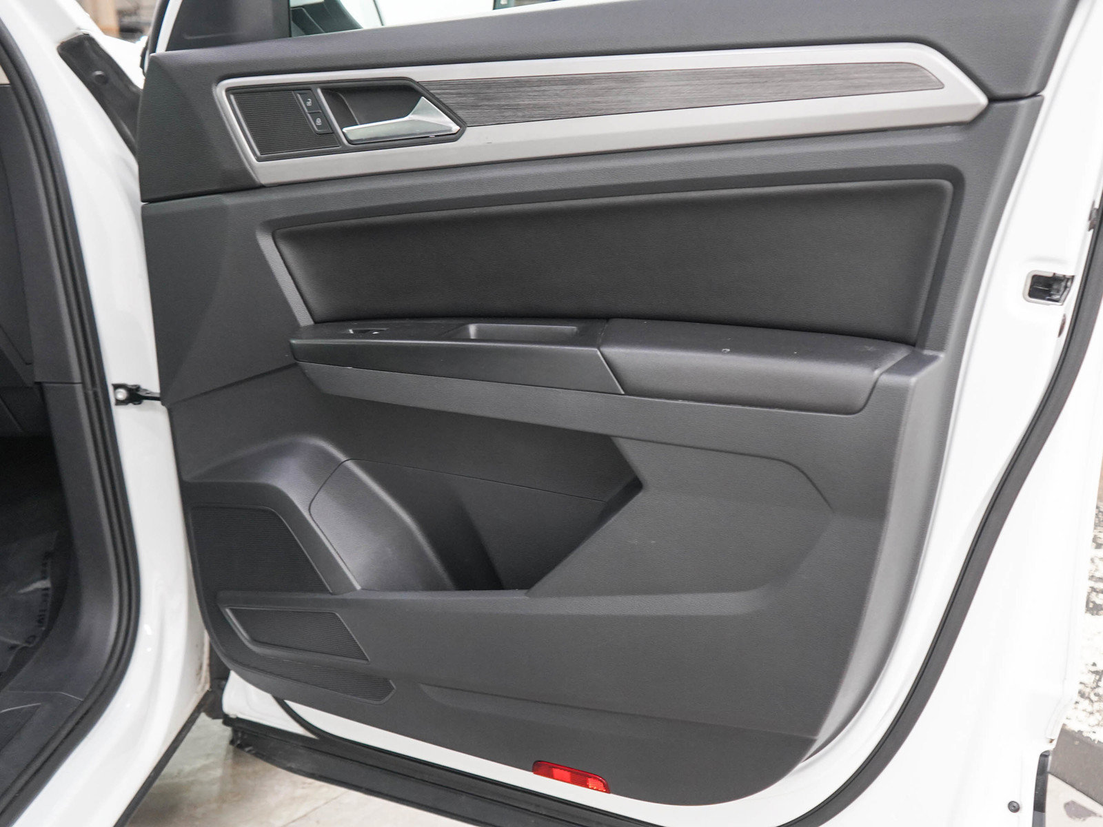 Used 2021 Volkswagen Atlas SEL w/ MDO Package (Bench Seat) AWD/4WD image 9