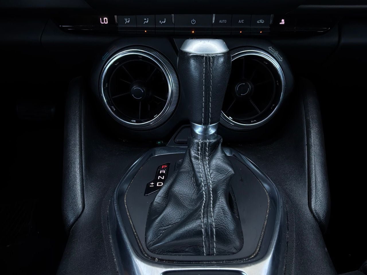Used 2019 Chevrolet Camaro LT RWD image 27