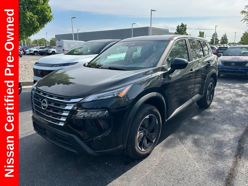Certified 2025 Nissan Rogue SV AWD/4WD image 2