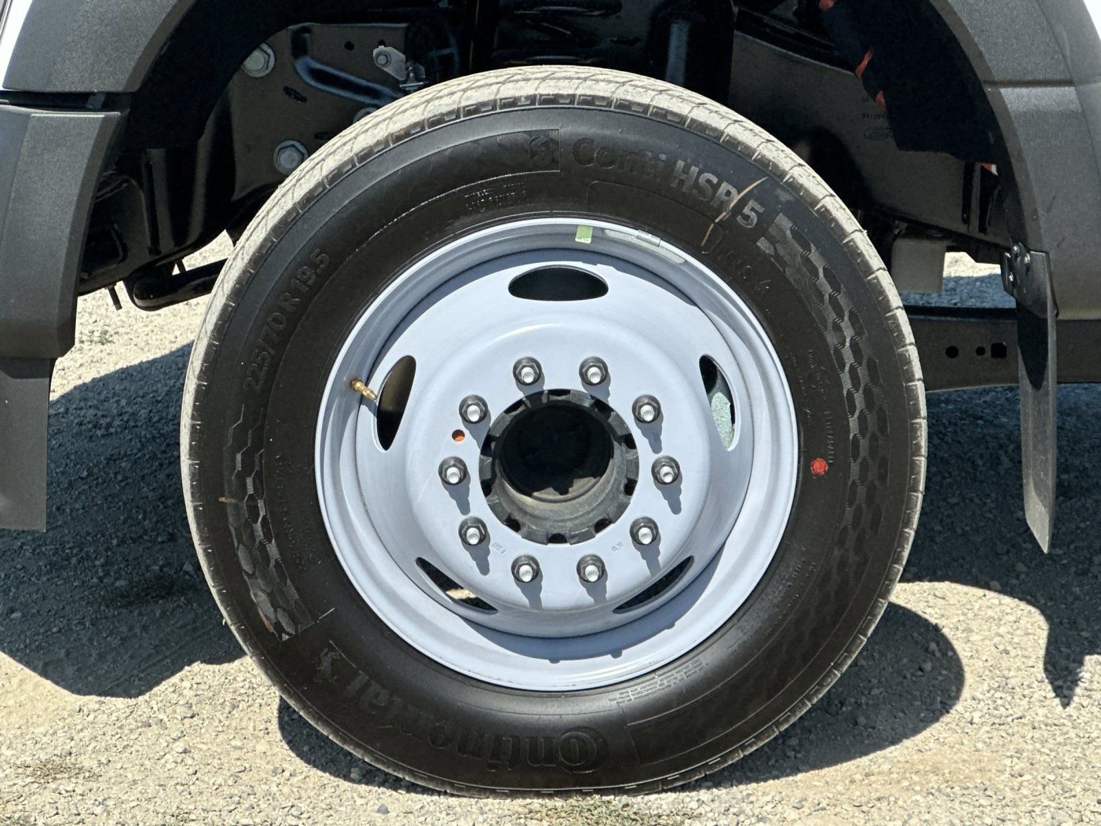 New 2025 Ford F450 XL w/ XL Chrome Package RWD image 22