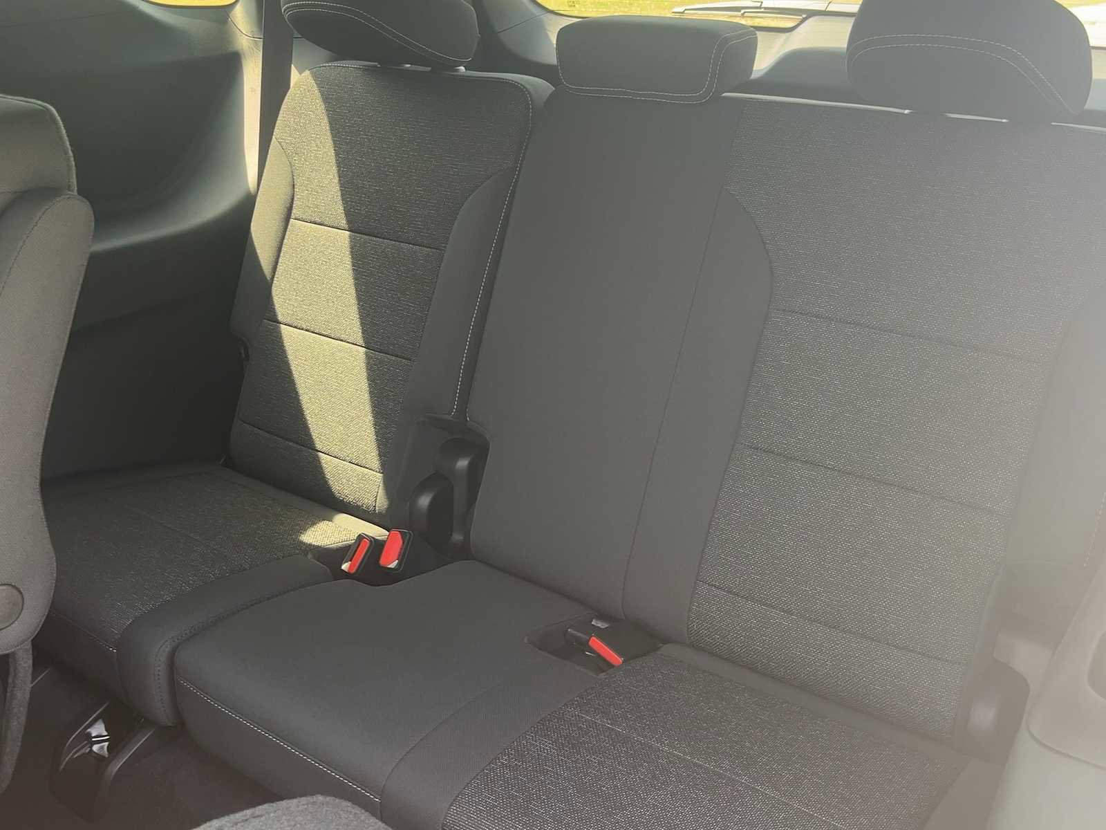 New 2026 Chevrolet Traverse LT FWD image 25