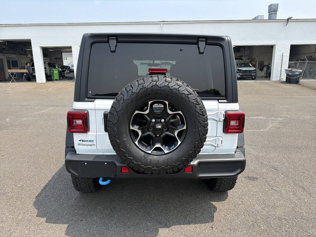 Used 2023 Jeep Wrangler Unlimited Rubicon 4xe w/ Cold Weather Group AWD/4WD image 4