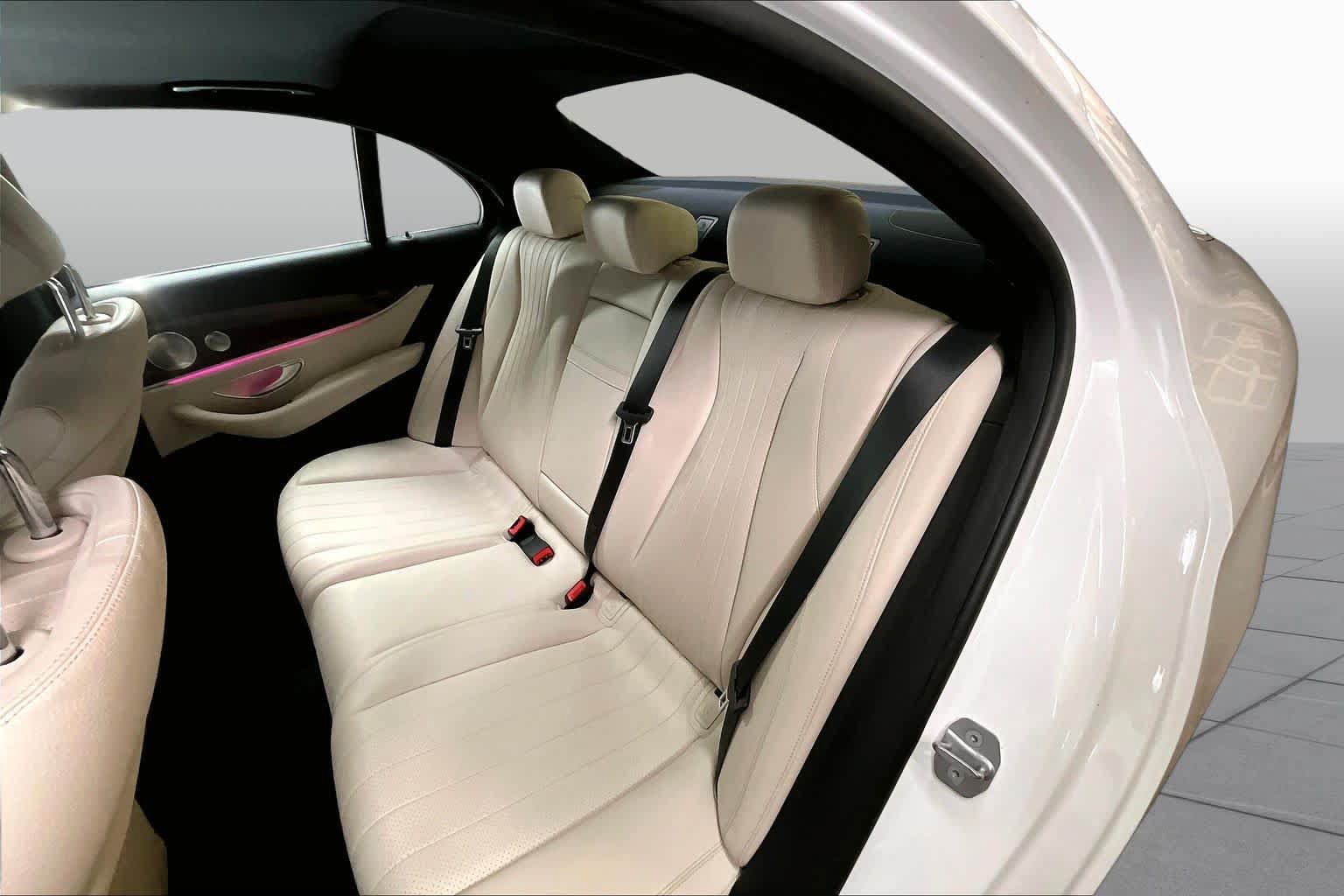 Certified 2017 Mercedes-Benz E 300 4MATIC image 21