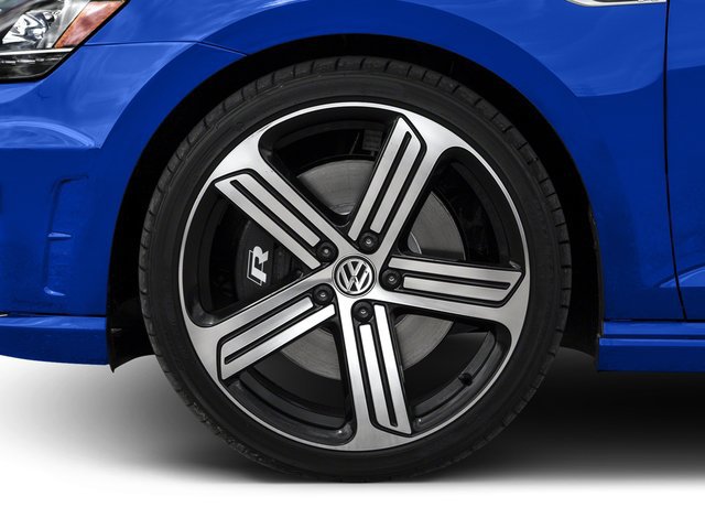 Used 2017 Volkswagen Golf R 4-Door AWD/4WD image 12