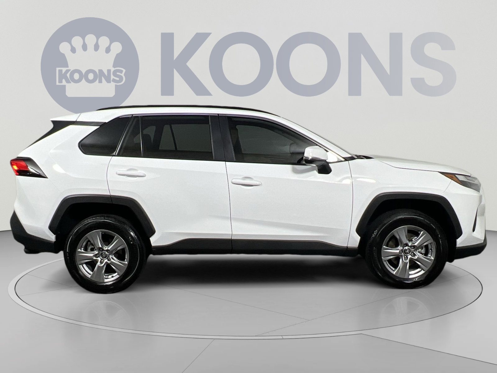 Used 2025 Toyota RAV4 XLE w/ Convenience Package FWD image 8