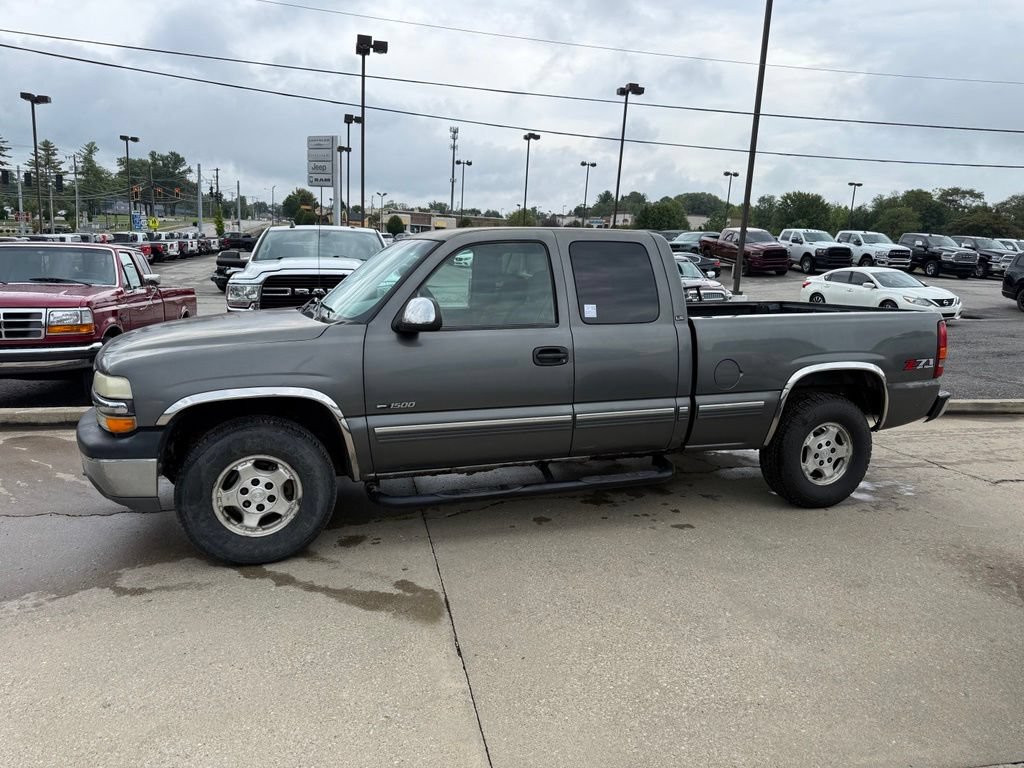 Used 2001 Chevrolet Silverado 1500 LS w/ Off-Road Chassis Pkg AWD/4WD image 10